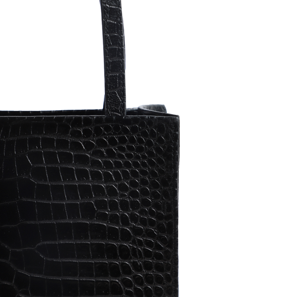 Riviera Black Caimán